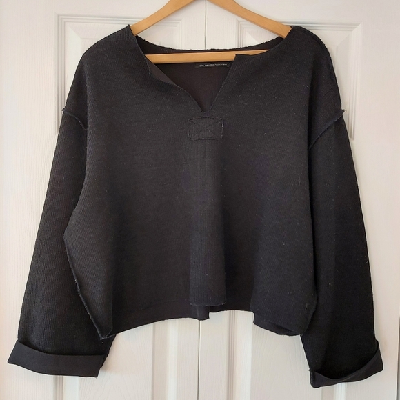 UO Jax Inside Out Notch Neck Top - Picture 1 of 7